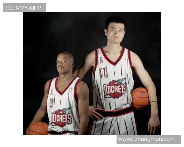 姚明如今身高依然令人惊叹篮球传奇的身材与成就并存