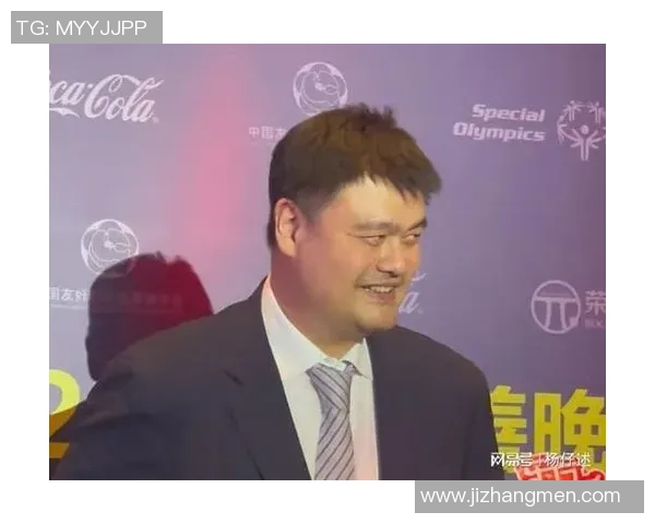 姚明在奥运赛场上推人事件引发热议，体育精神与道德底线的探讨