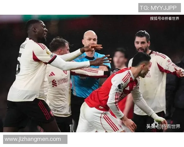 欧联杯焦点战阿森纳与利物浦握手言和精彩瞬间引发全场热议