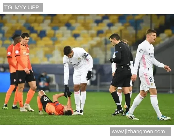 足总杯经典对决国米逆转皇马引发全场狂欢历史冷门再现