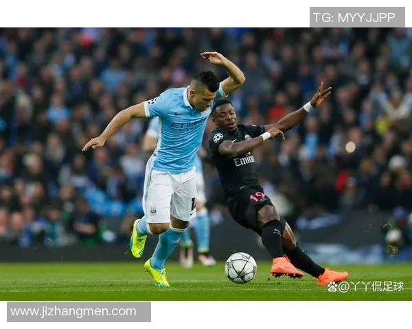 国王杯激战那不勒斯与巴黎圣日耳曼战平乌龙球引发争议判罚全场沸腾 国王杯激战那不勒斯与巴黎圣日耳曼战平乌龙球引发争议判罚全场沸腾