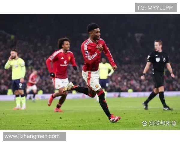 英超精彩对决多特蒙德3-0曼联帽子戏法引爆全场战术分析