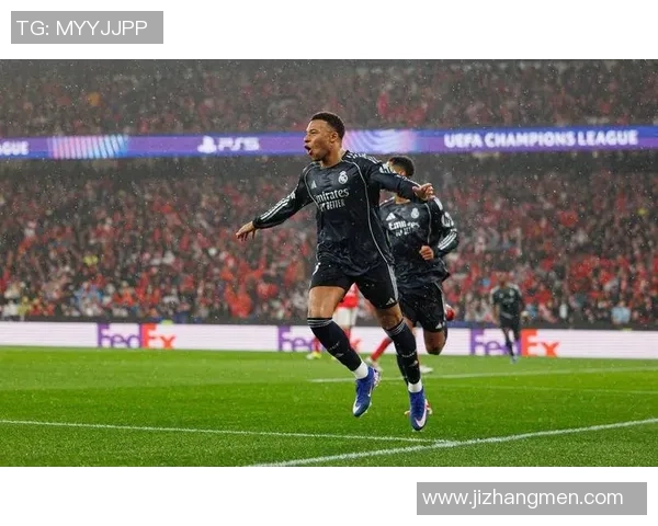 中超热刺与本菲卡激战成平局逆转瞬间点燃全场热情 中超热刺与本菲卡激战成平局逆转瞬间点燃全场热情