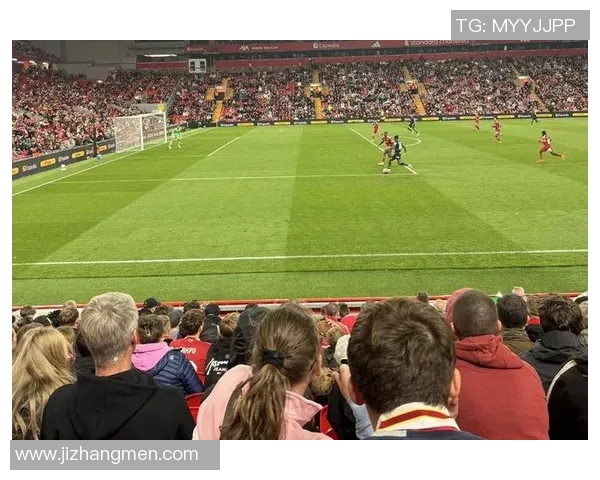 英超激战利物浦大胜波尔图红牌事件引发全场热议与争议 英超激战利物浦大胜波尔图红牌事件引发全场热议与争议